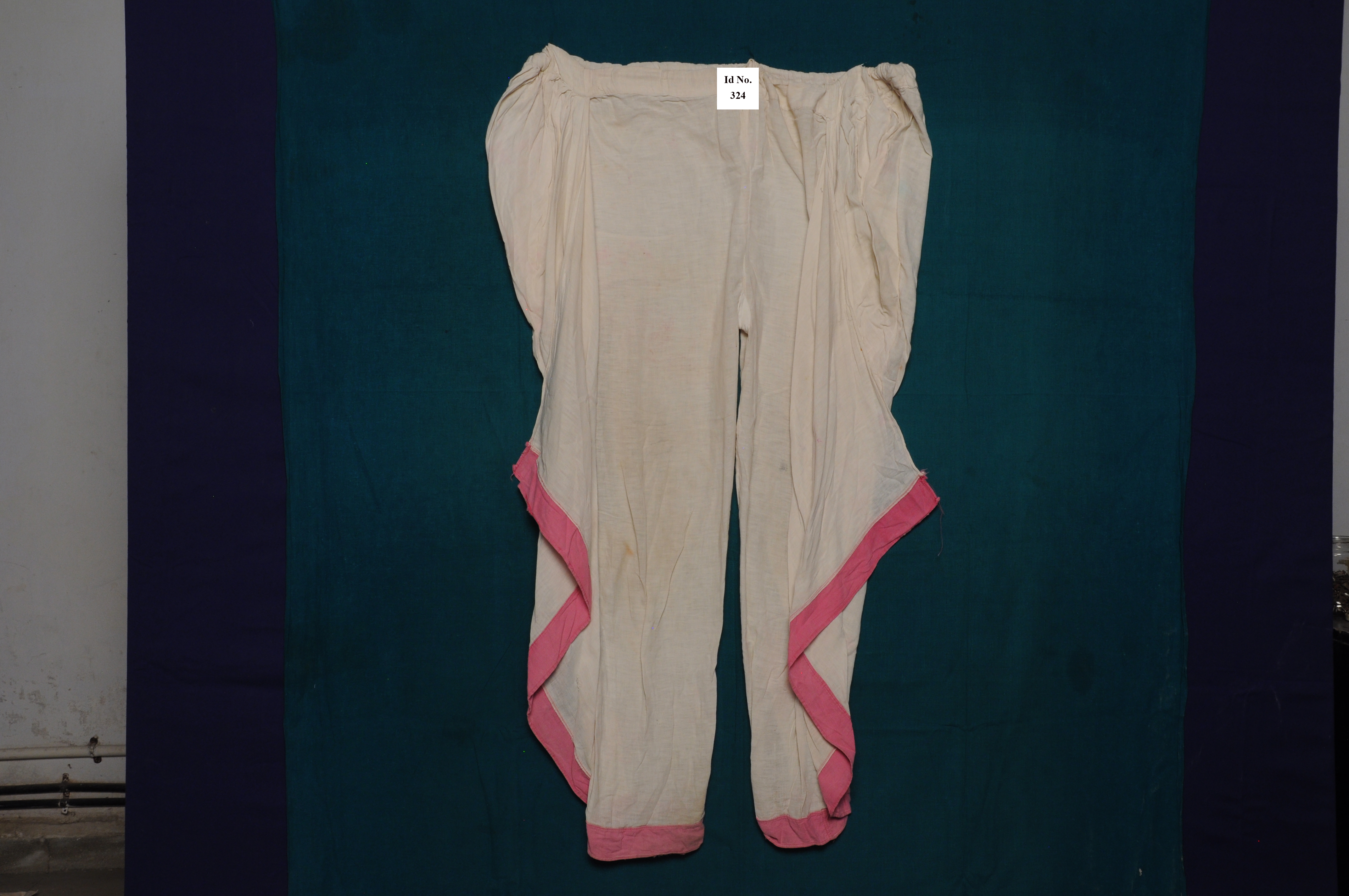 	dhoti salwar