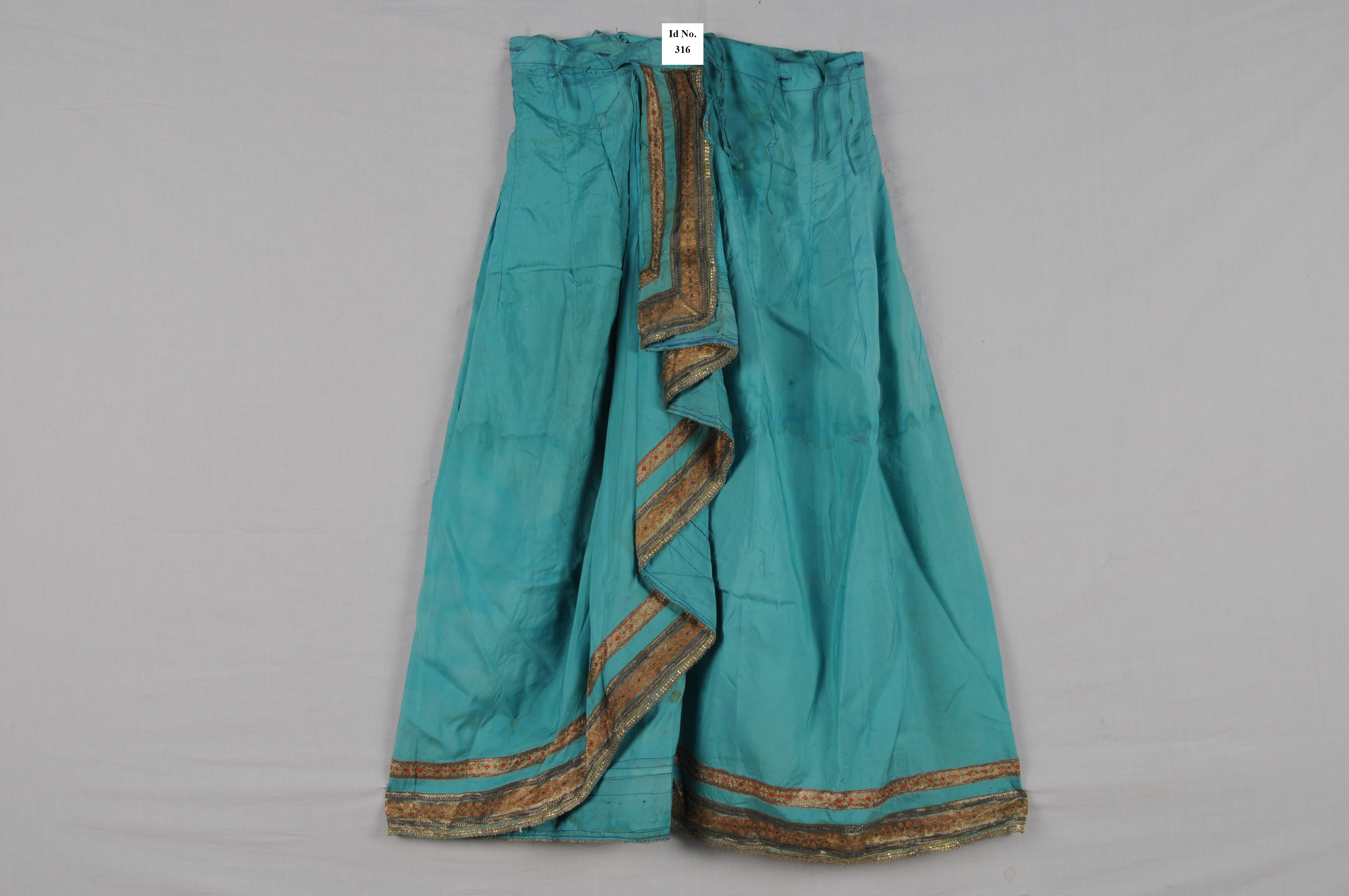dhoti salwar