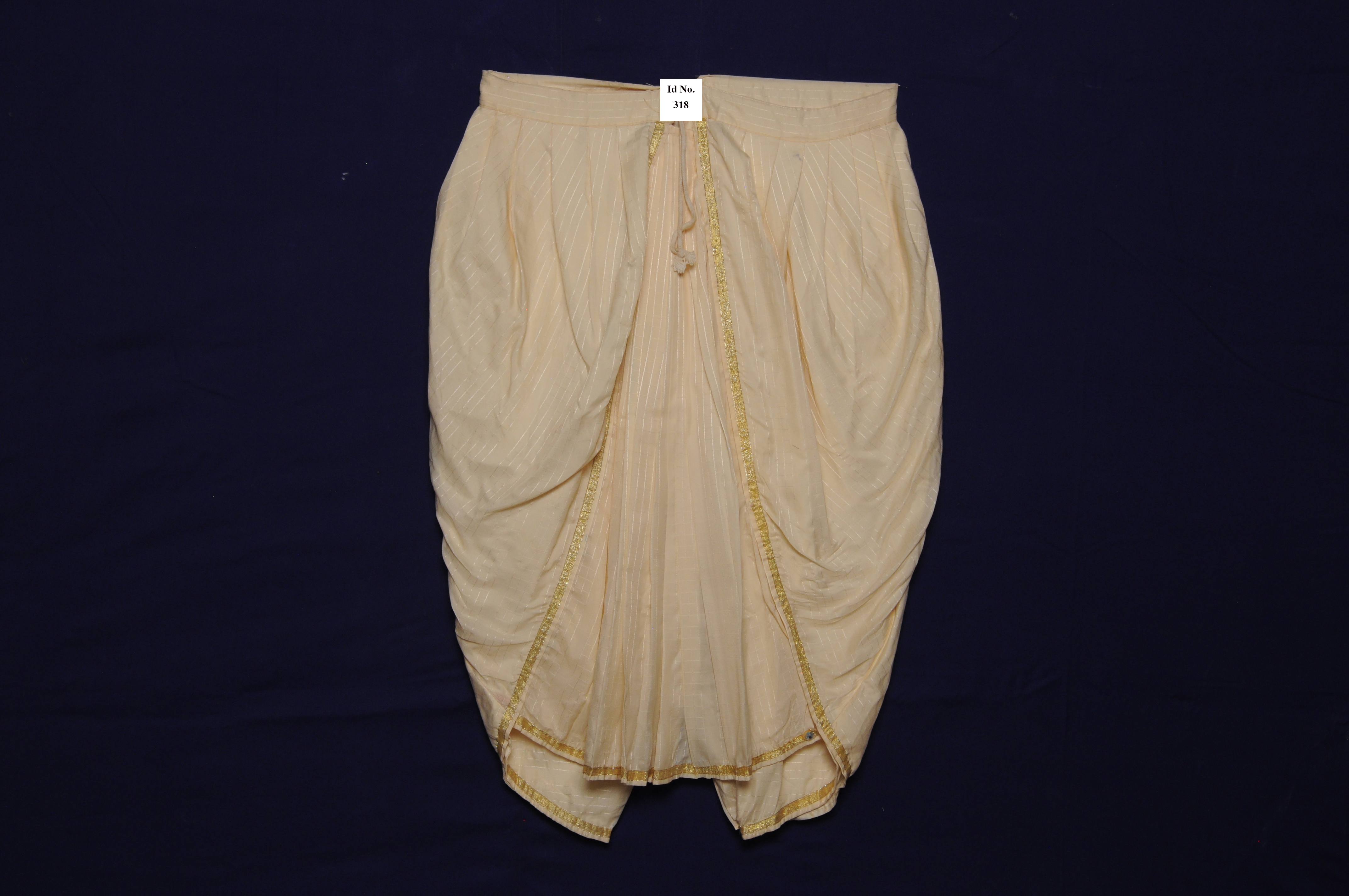 	dhoti salwar