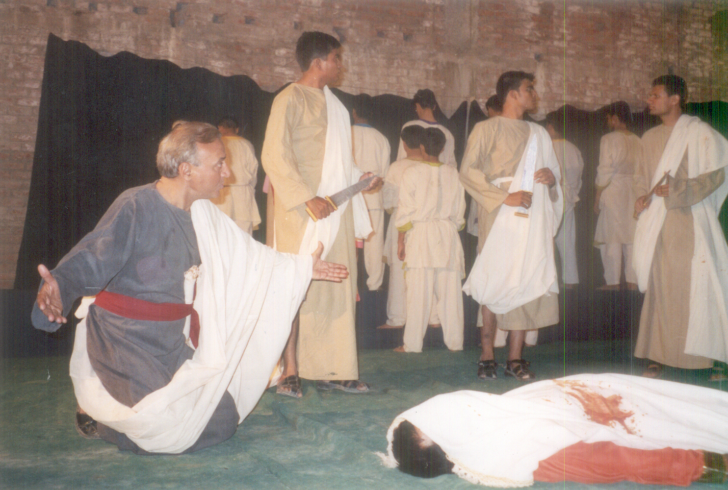 Hun Ja caesar Ne Hun Ja Brutus Chhun