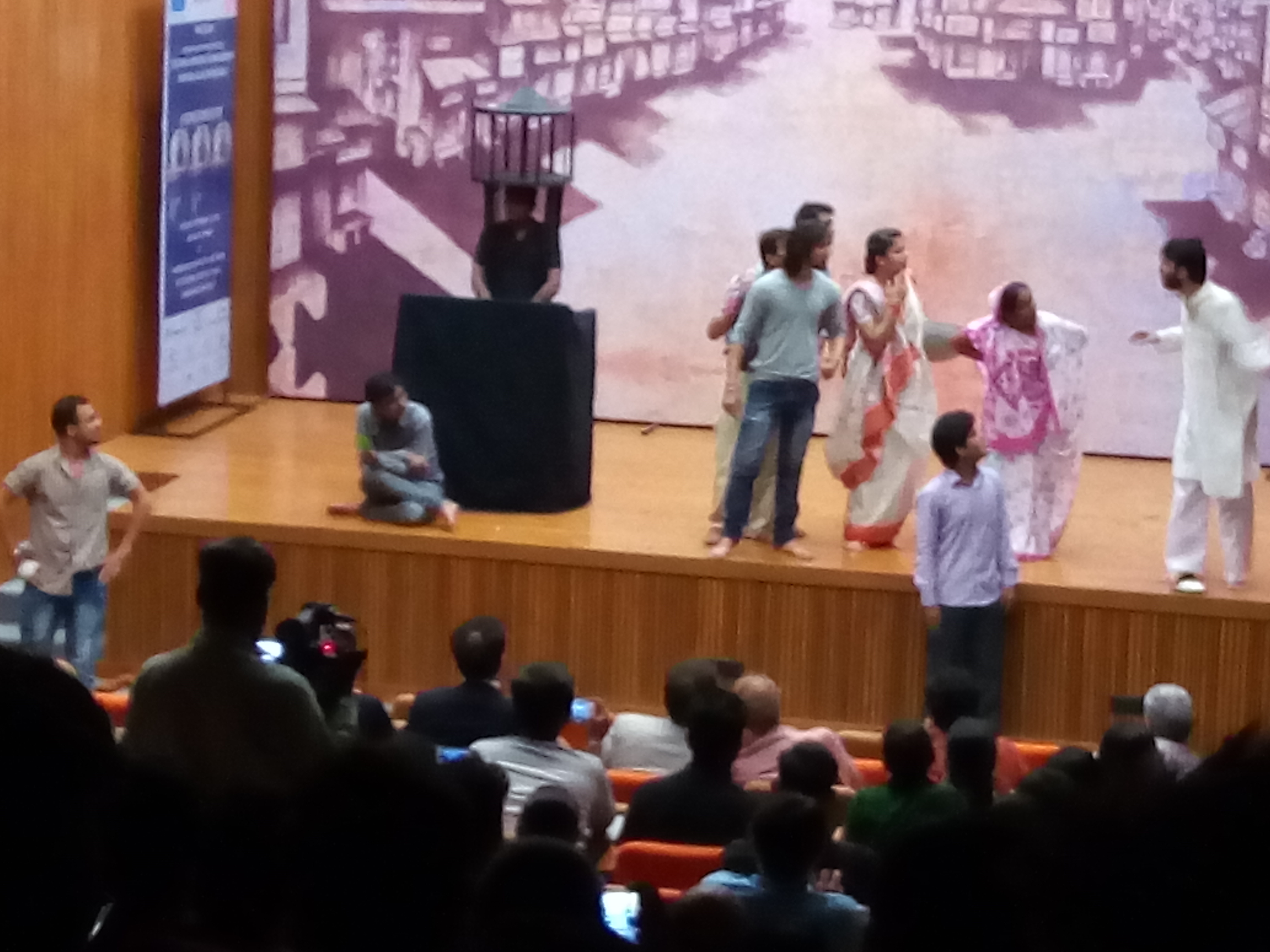 Pol Pol Amdavadni Odakh Pol