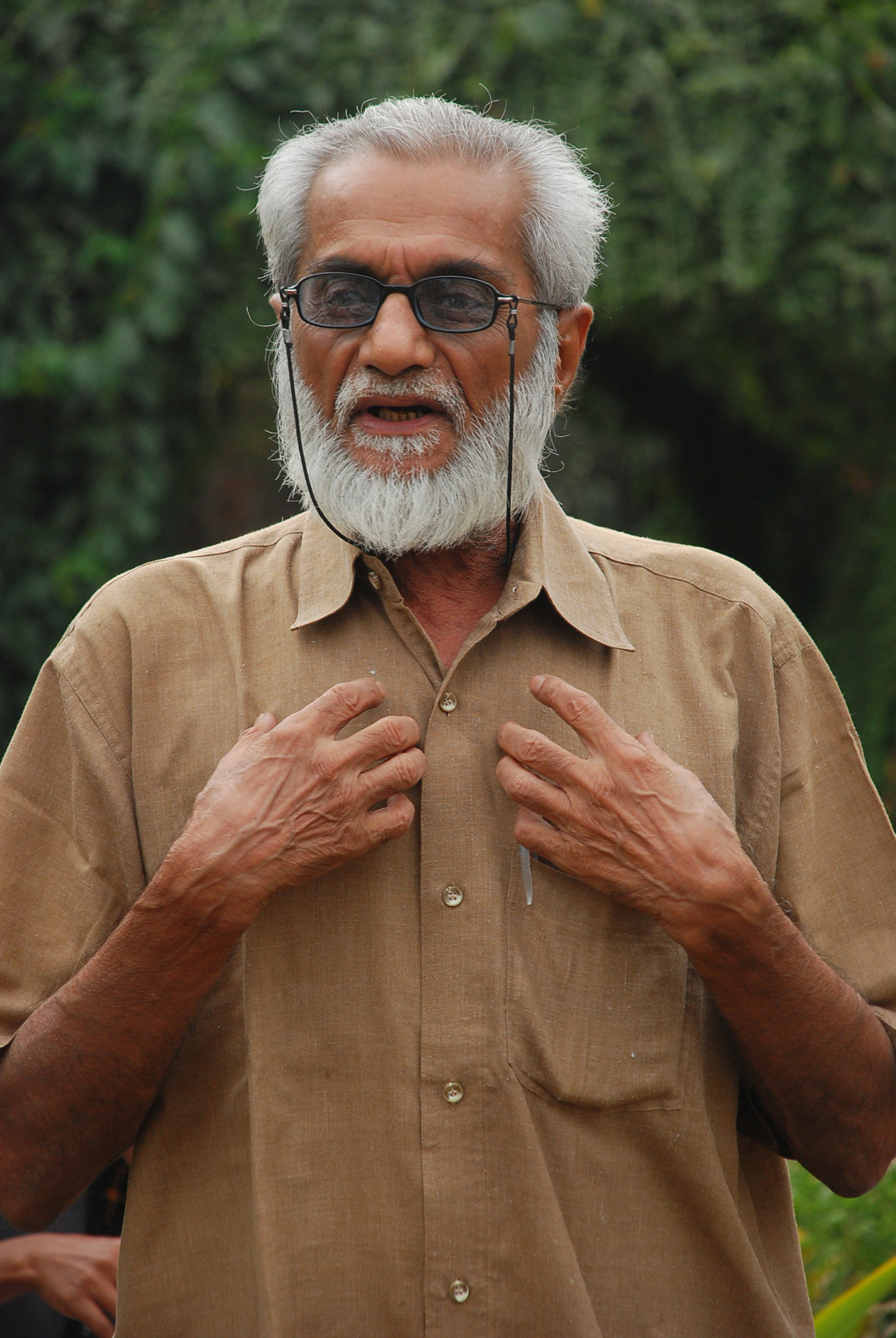 HASMUKH BARADI