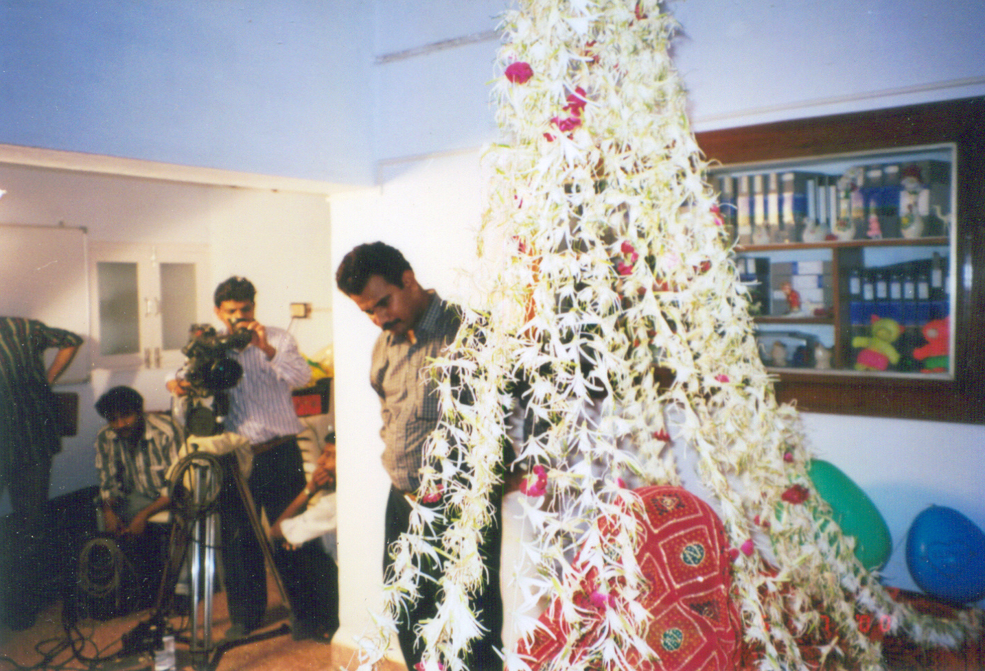 Maru Ghar Pankhi no Malo