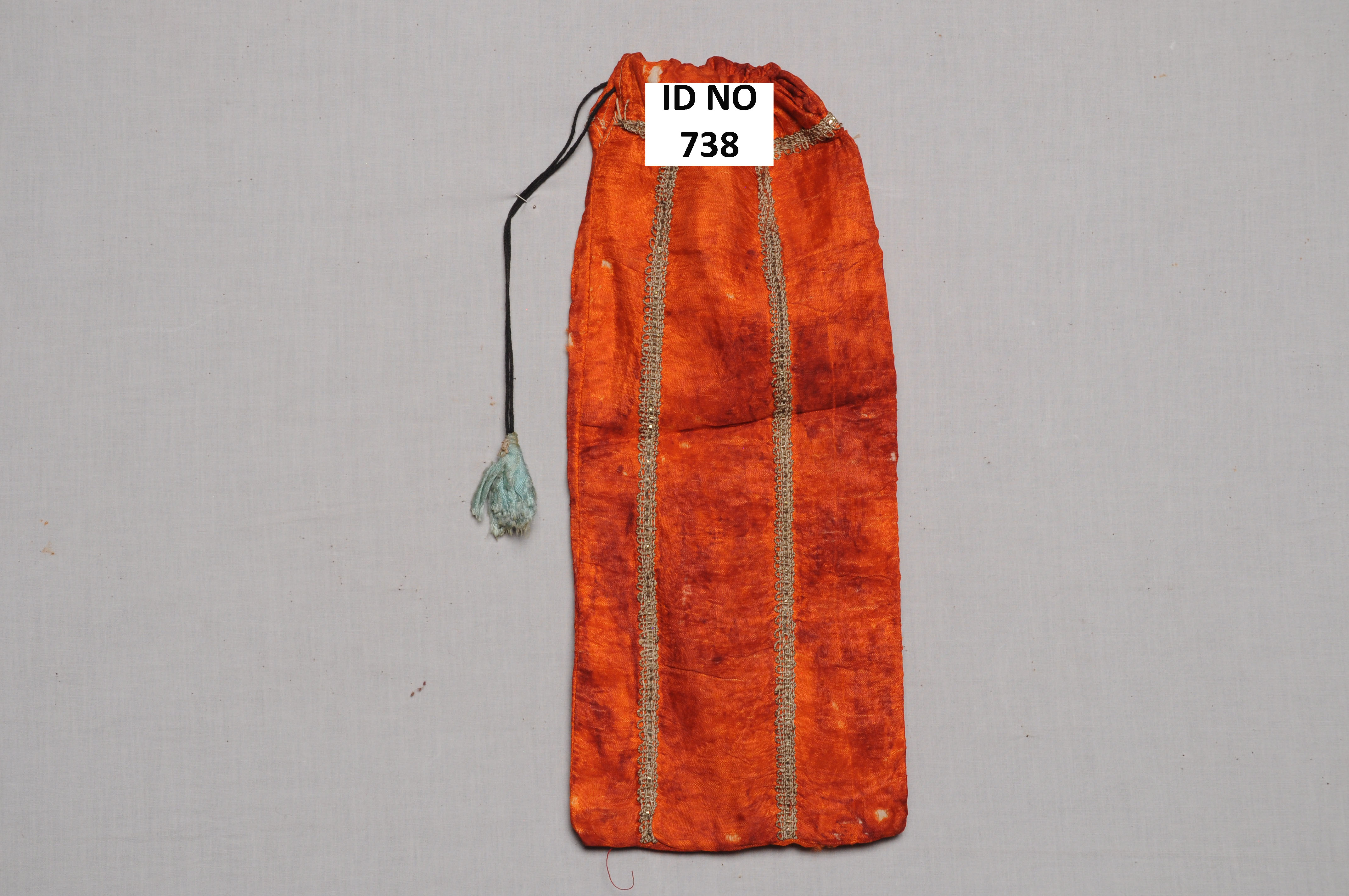 	batwa purse