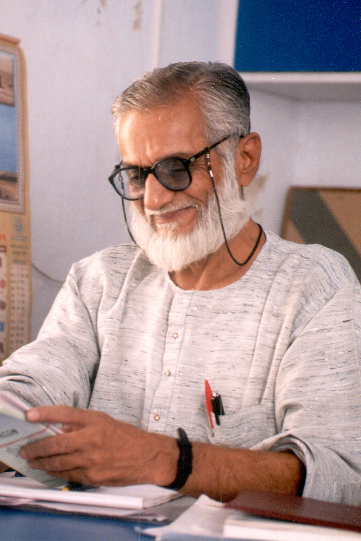 HASMUKH BARADI