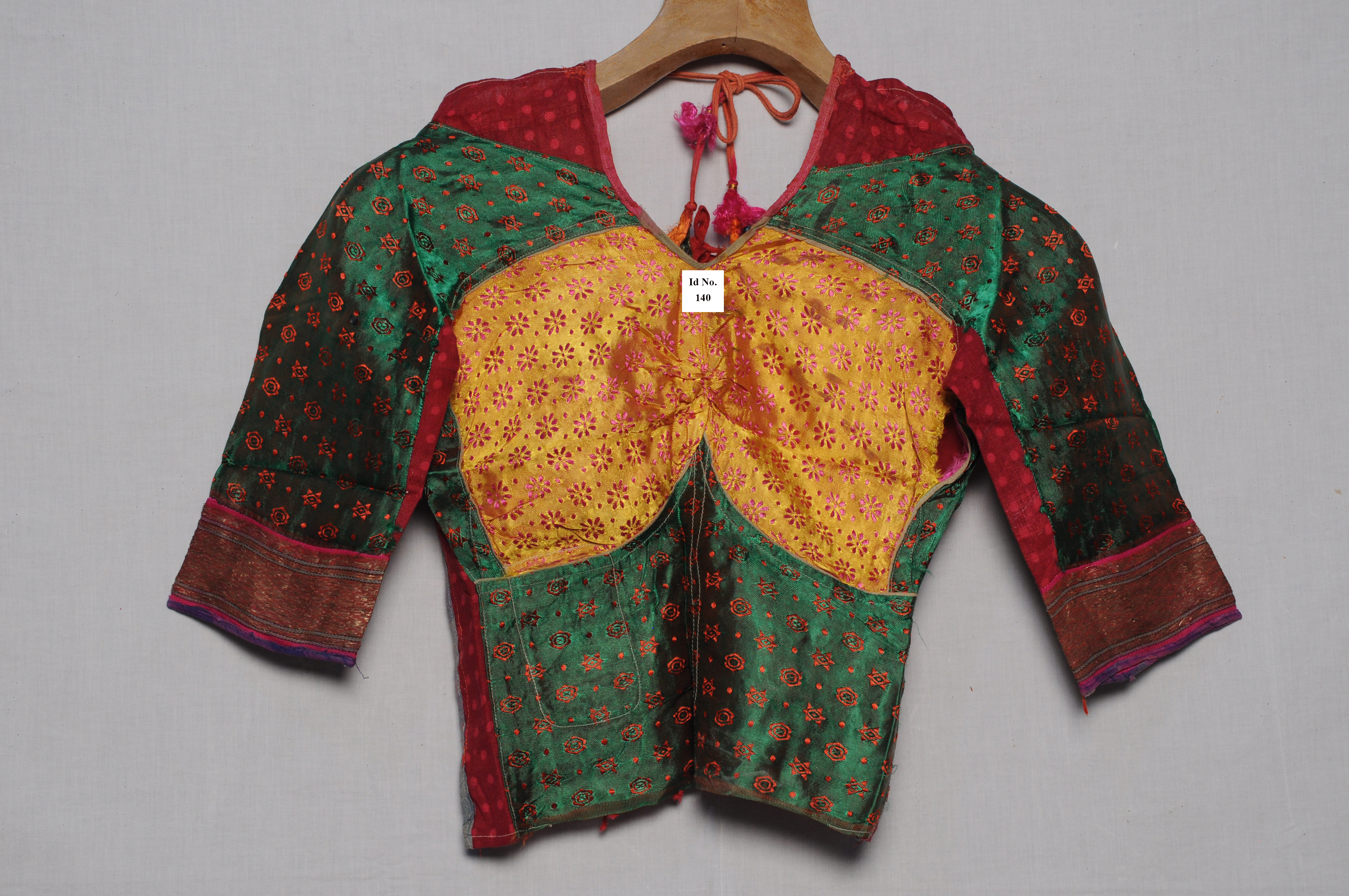 blouse	