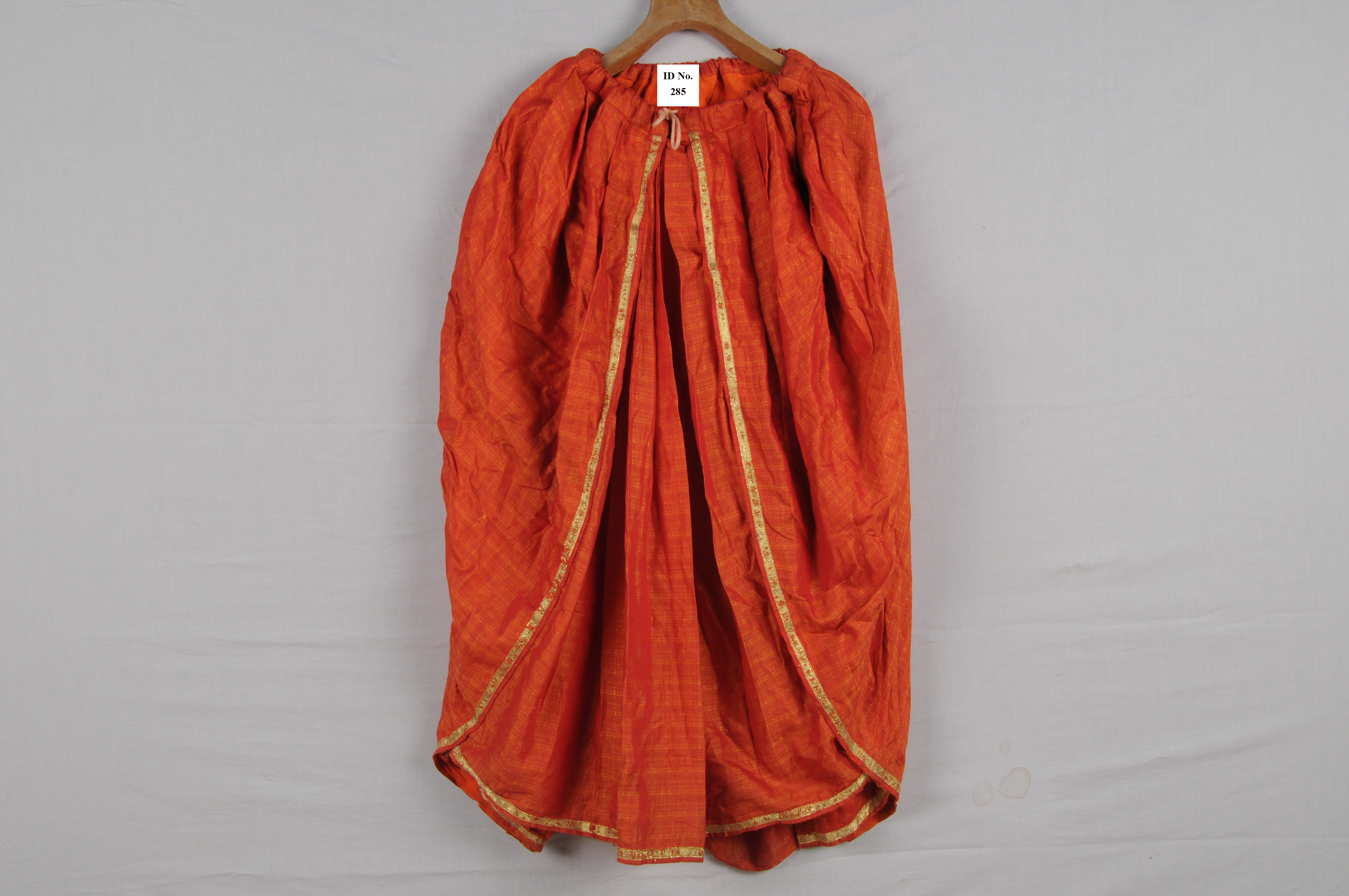 	dhoti salwar