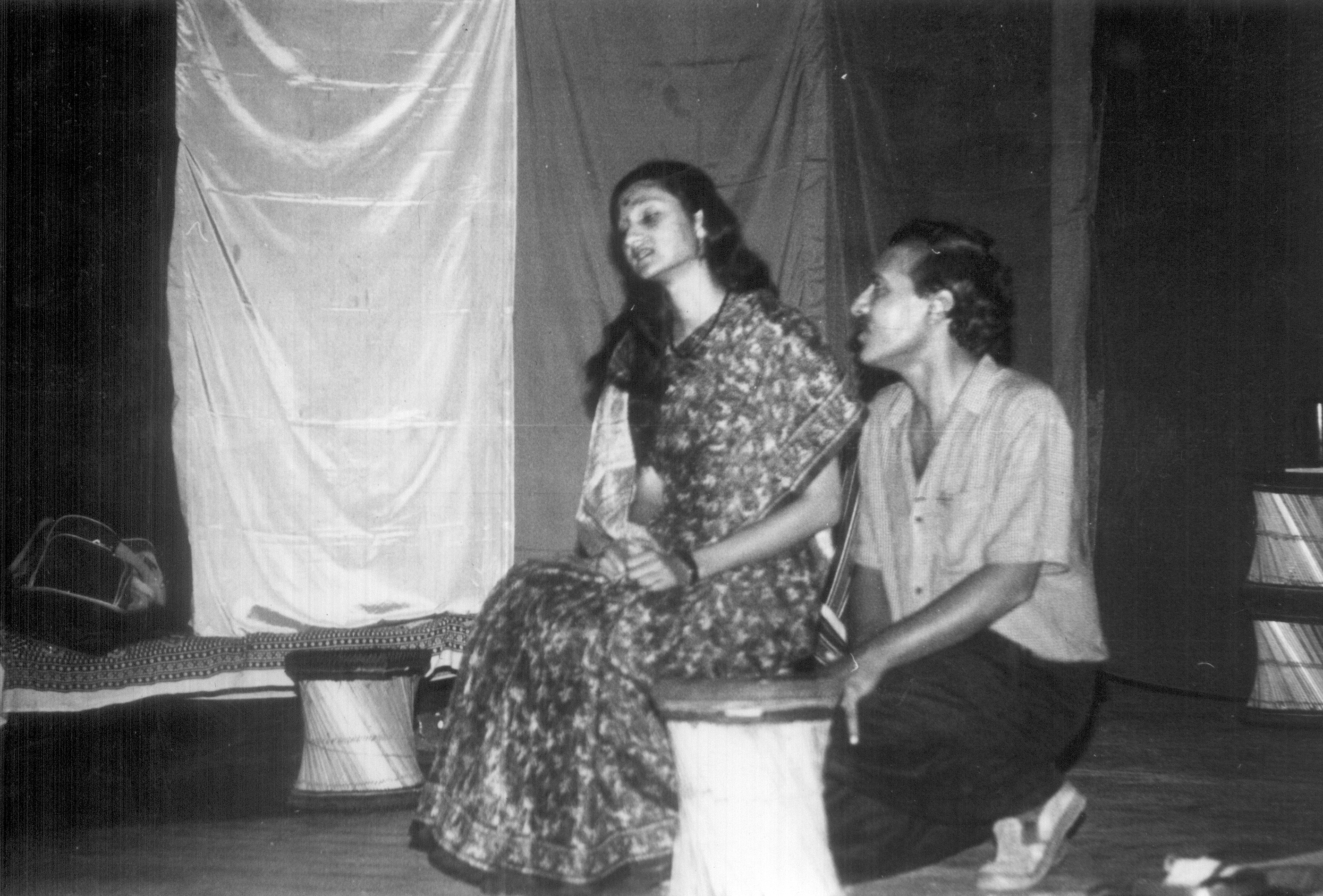 Aakhu Ayakhun Farithi
