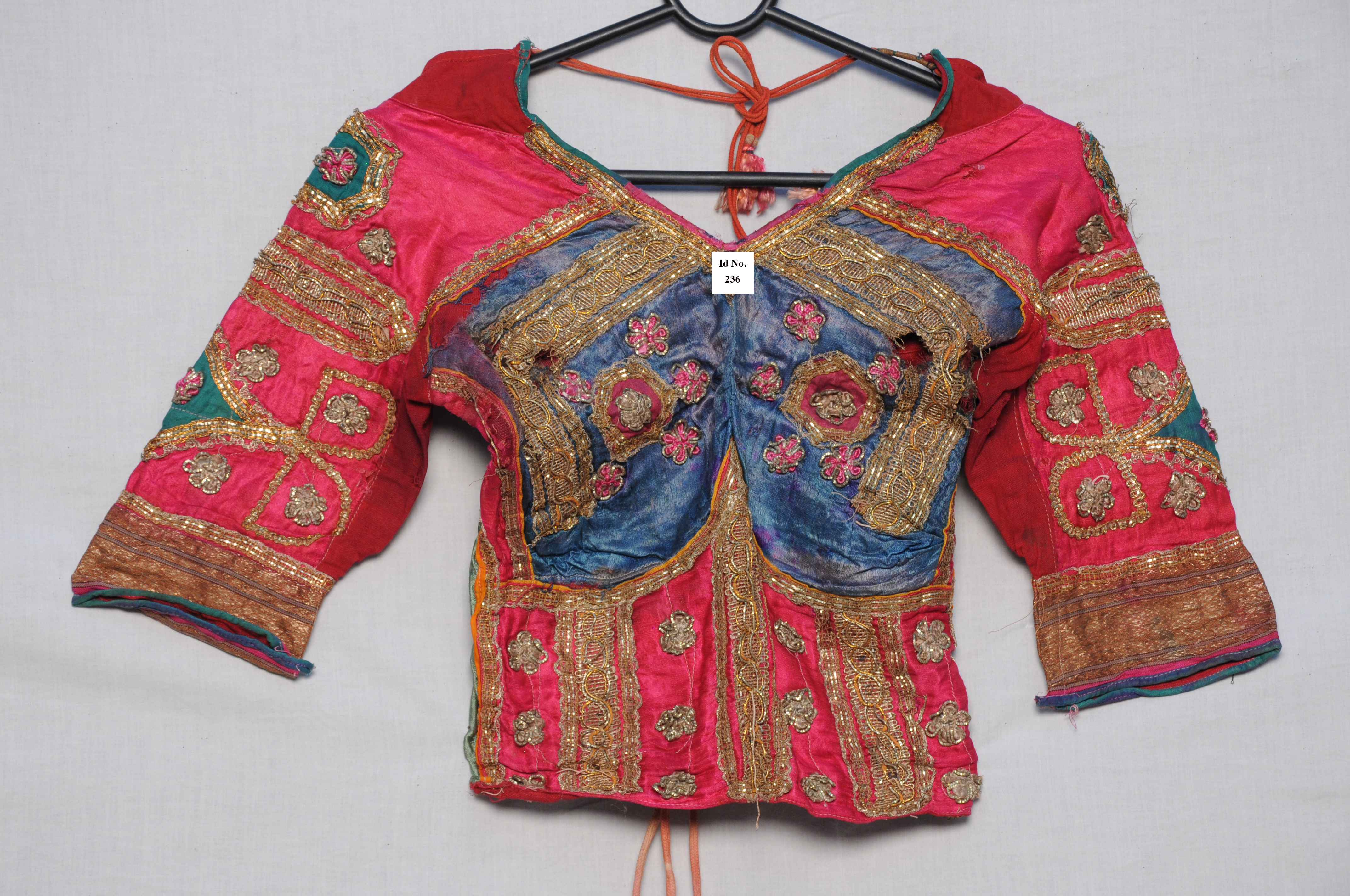 blouse