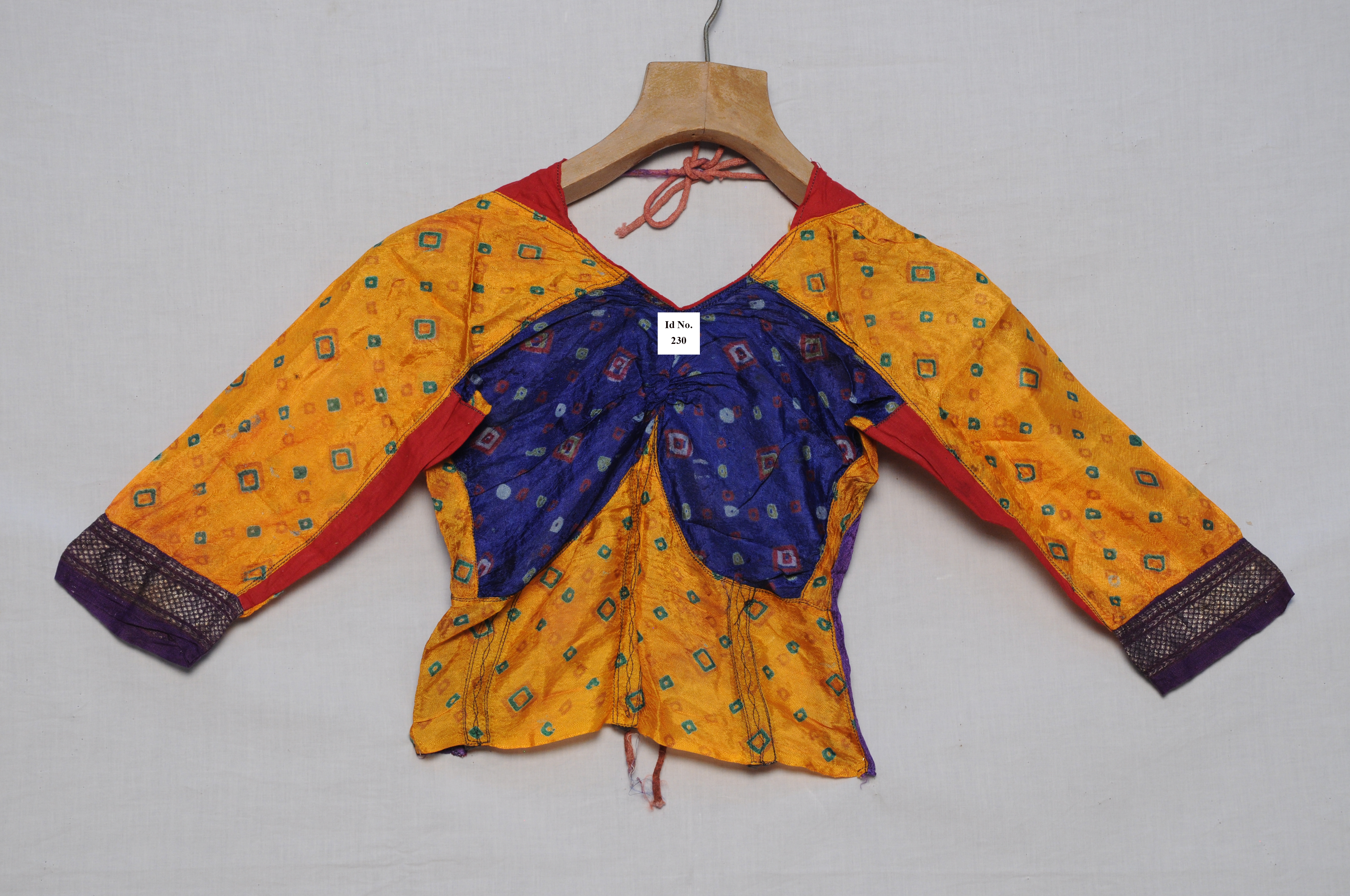 blouse