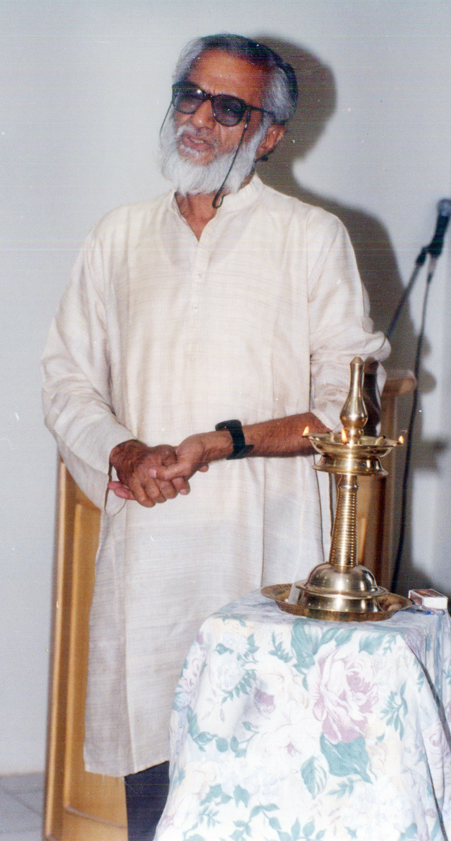 HASMUKH BARADI