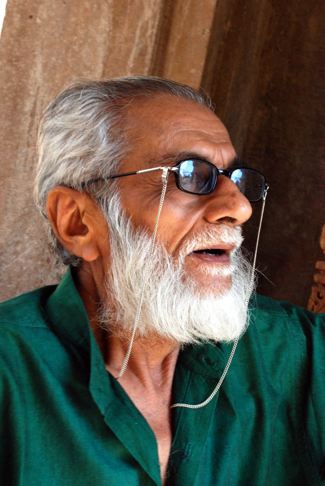 HASMUKH BARADI