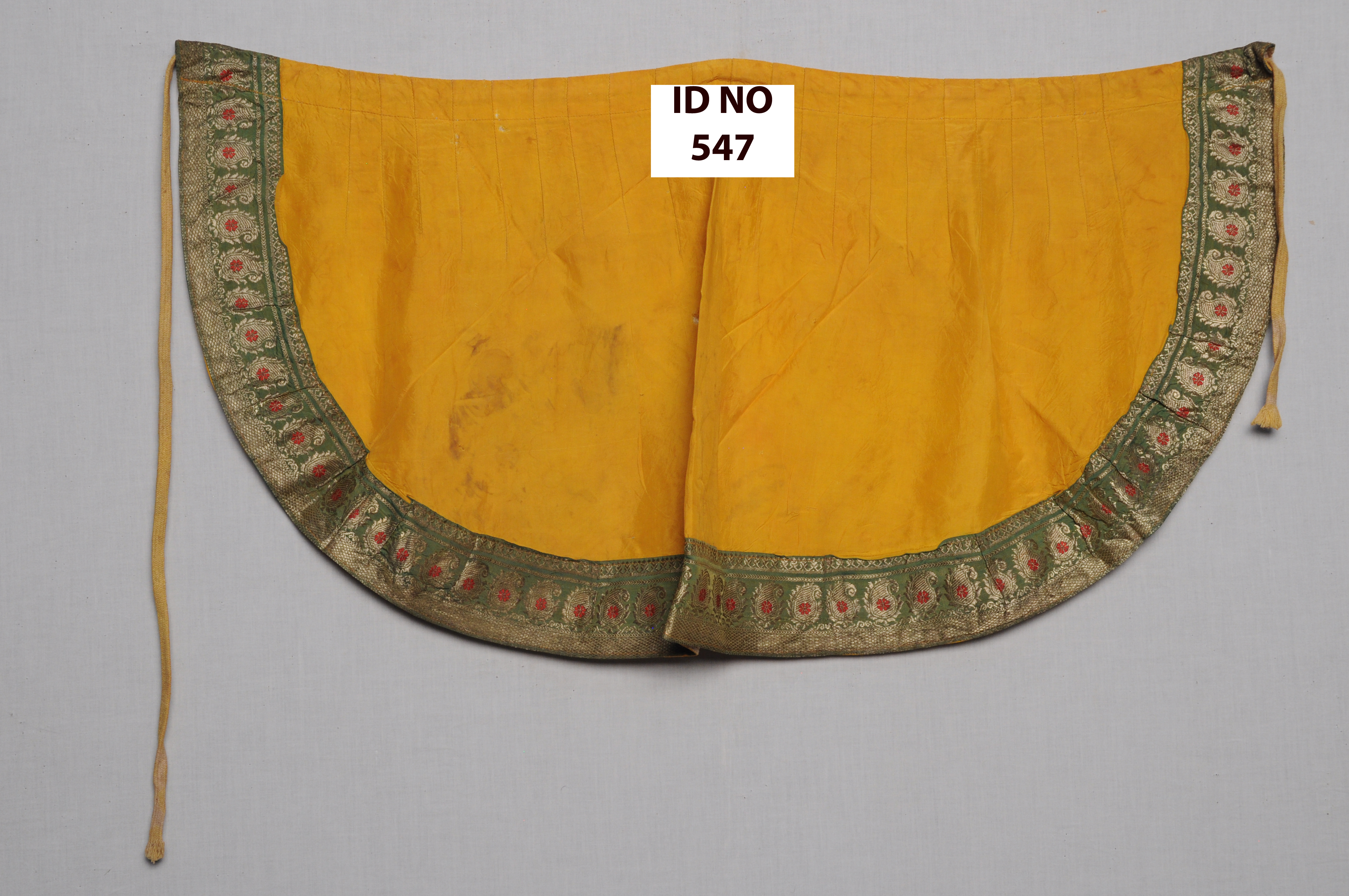 apron