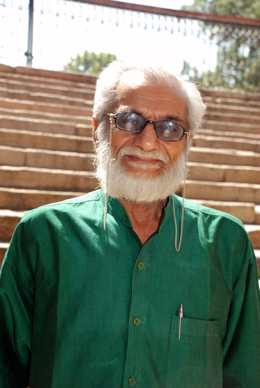 HASMUKH BARADI